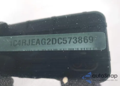 2013 Jeep Grand Cherokee Laredo z USA, uszkodzony, nr VIN 1C4RJEAG2DC573869